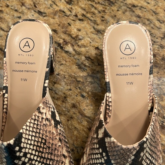 Snake print peep toe mules new 11W - Picture 3 of 7